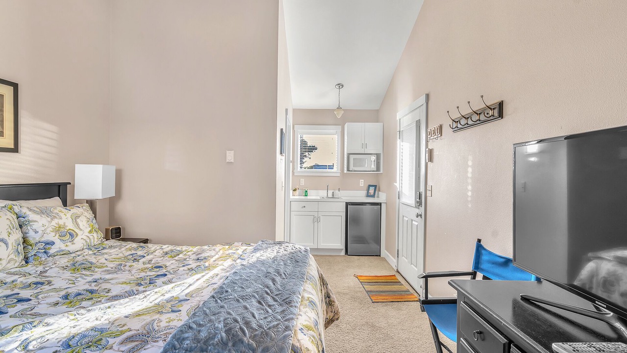 Photo of Bedroom in Roads End