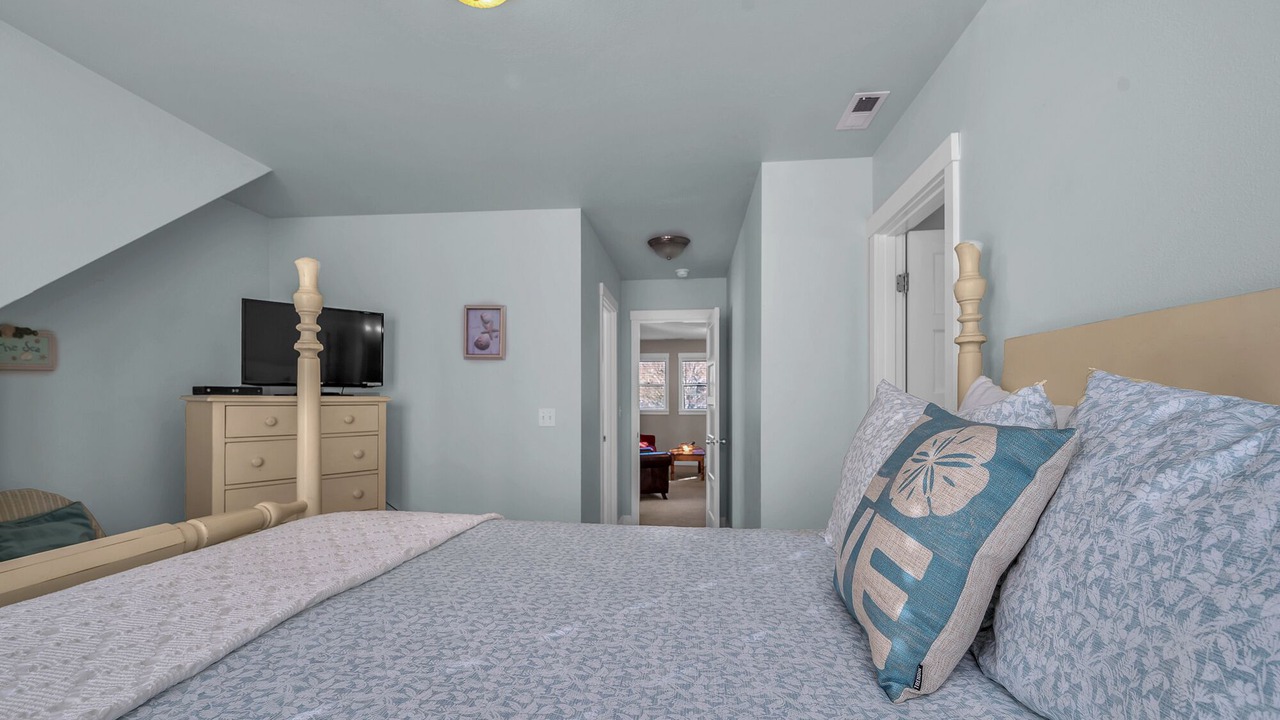 Photo of Bedroom in Roads End