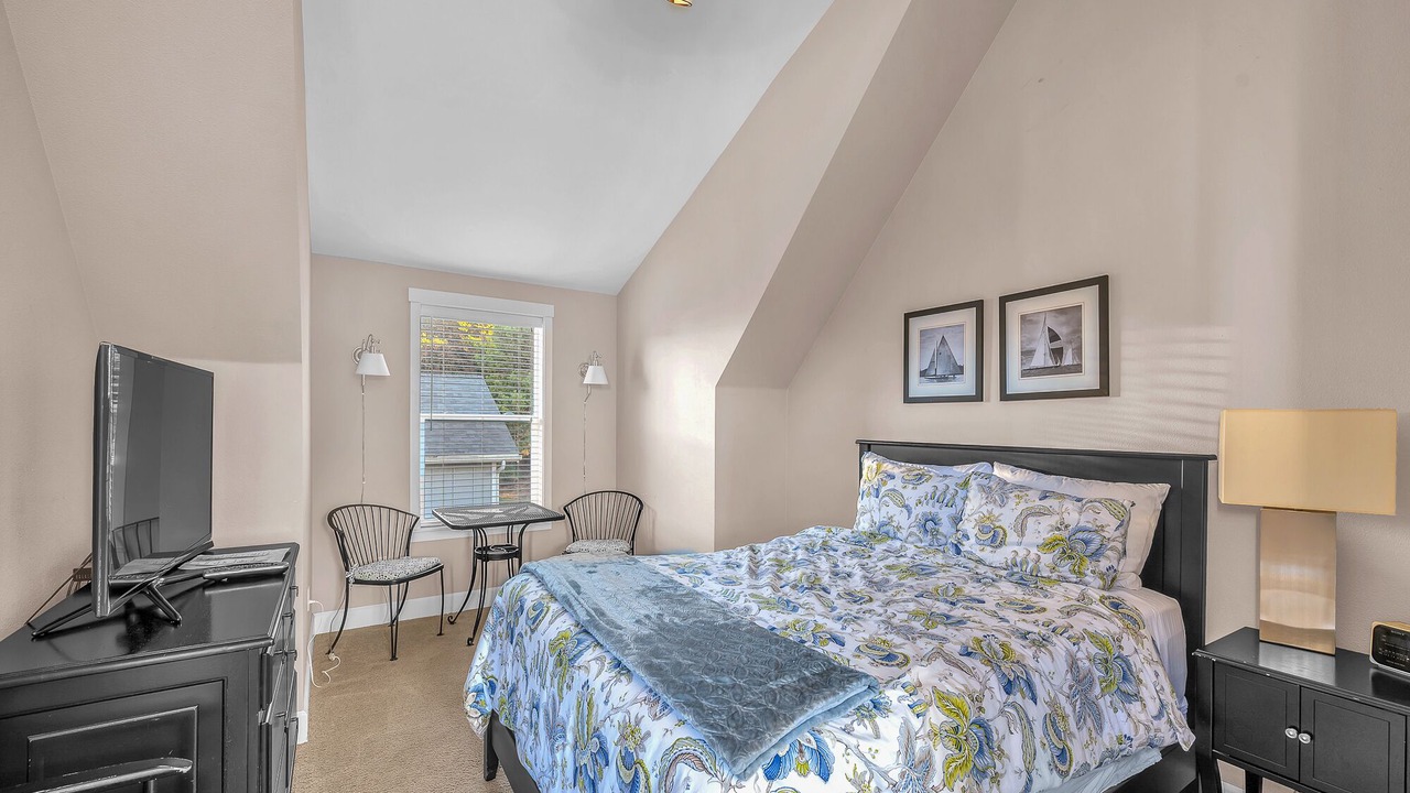 Photo of Bedroom in Roads End