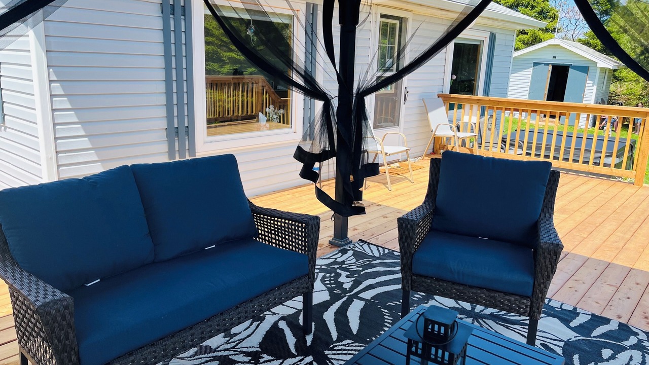Photo of Patio Balcony in Mill River East