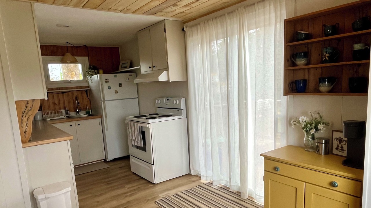 Photo of Kitchen in Mill River East