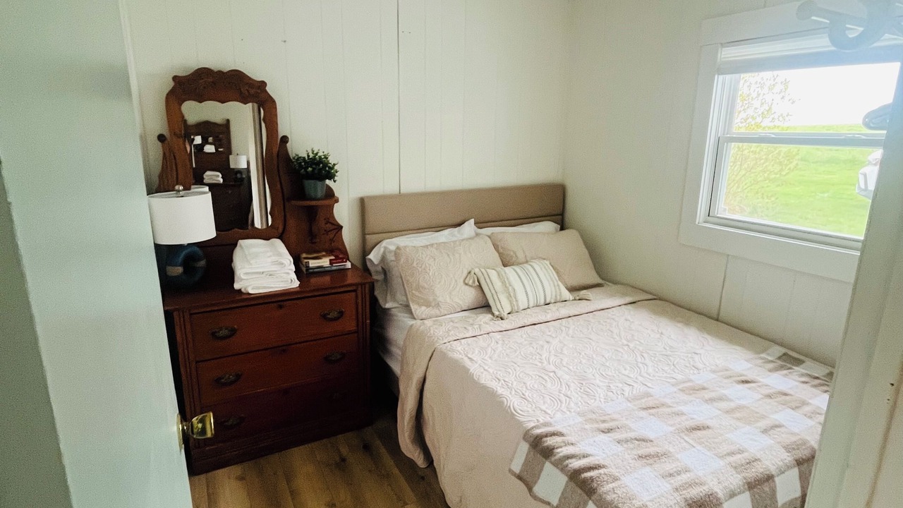 Photo of Bedroom in Mill River East