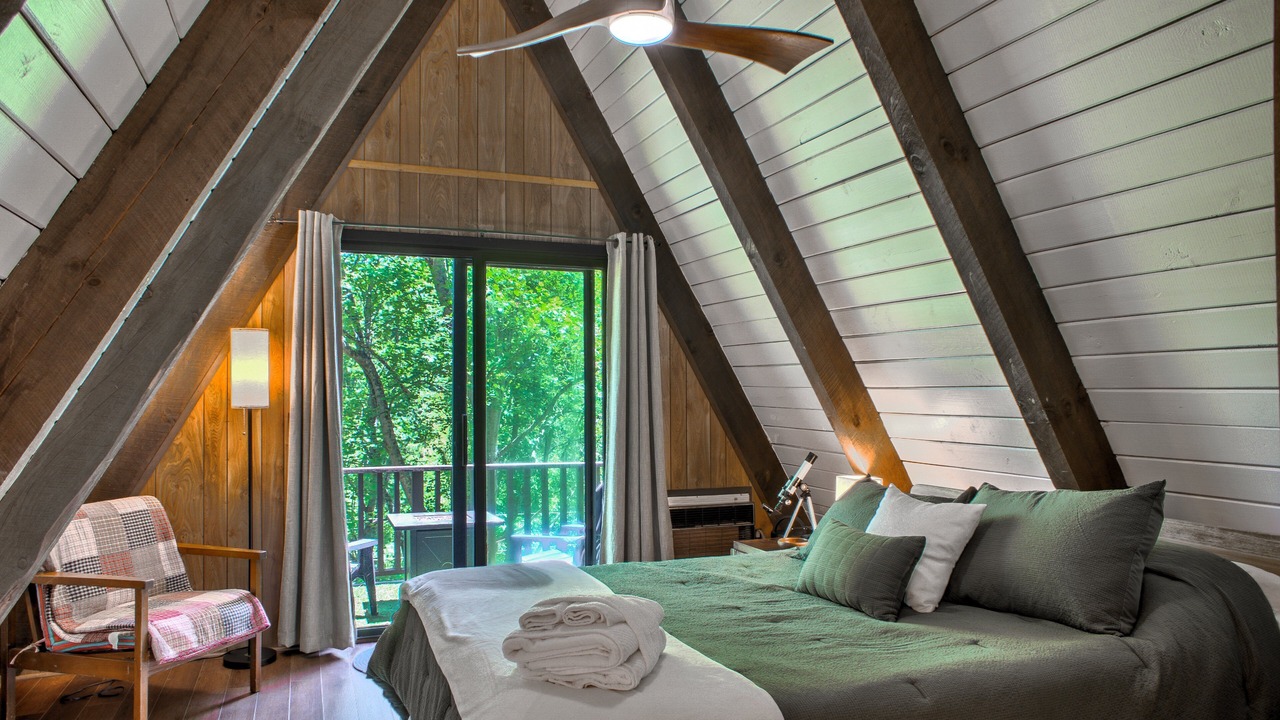 Photo of Bedroom in Burnsville
