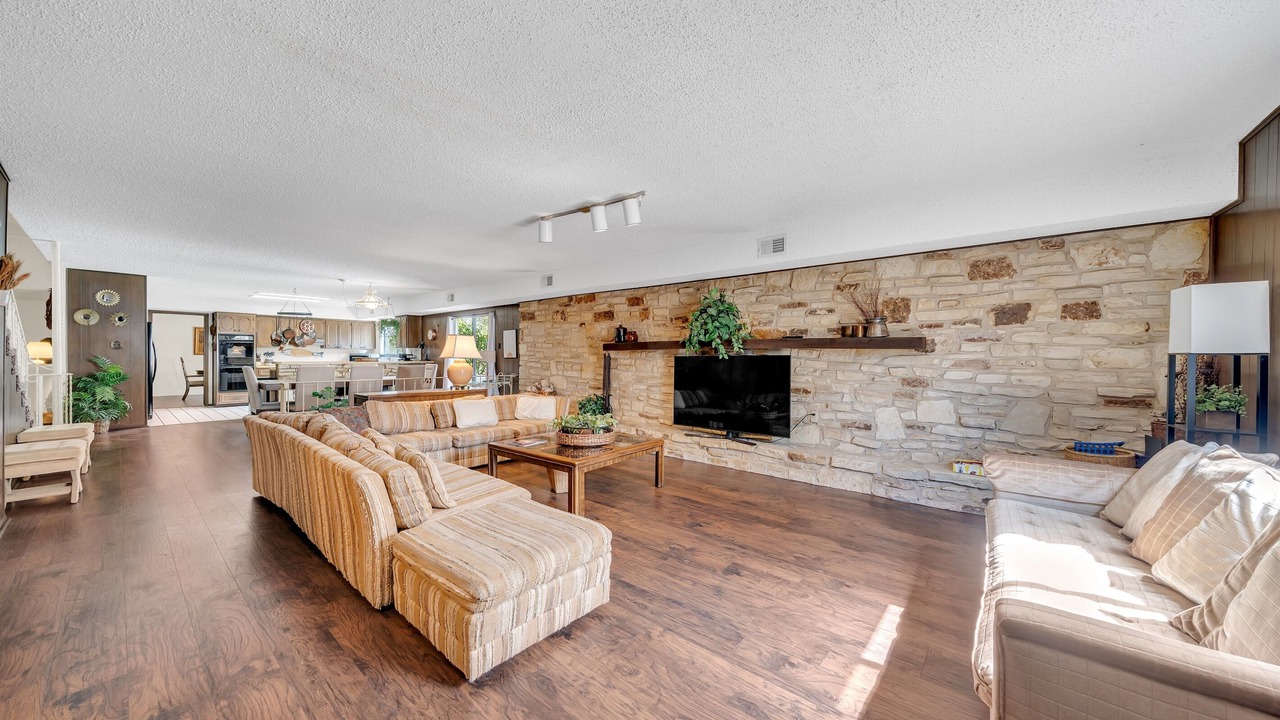 Photo of Livingroom in Universal City