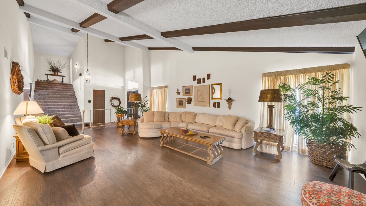 Photo of Livingroom in Universal City