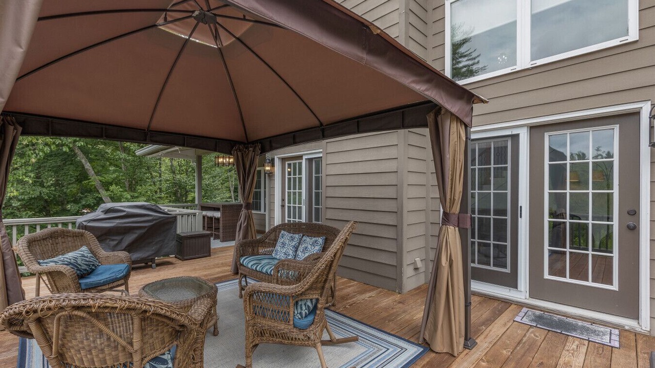 Photo of Patio Balcony in Cullowhee