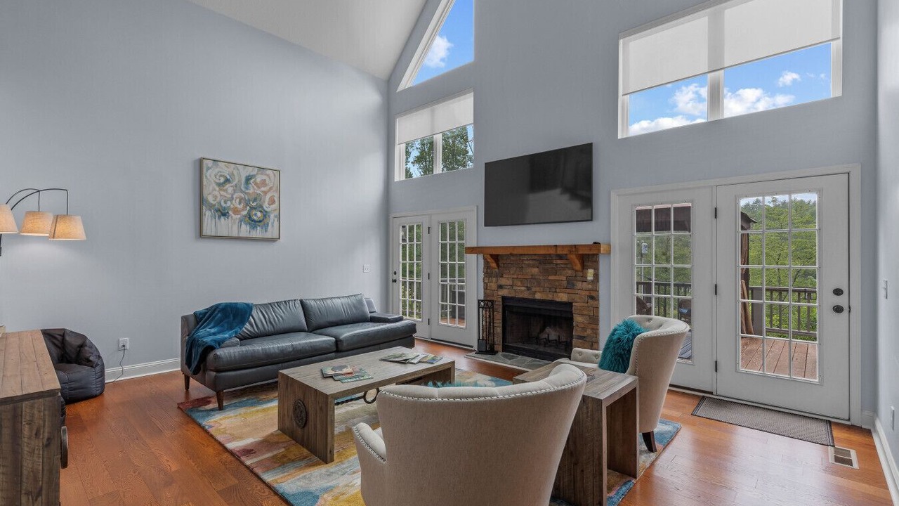 Photo of Livingroom in Cullowhee