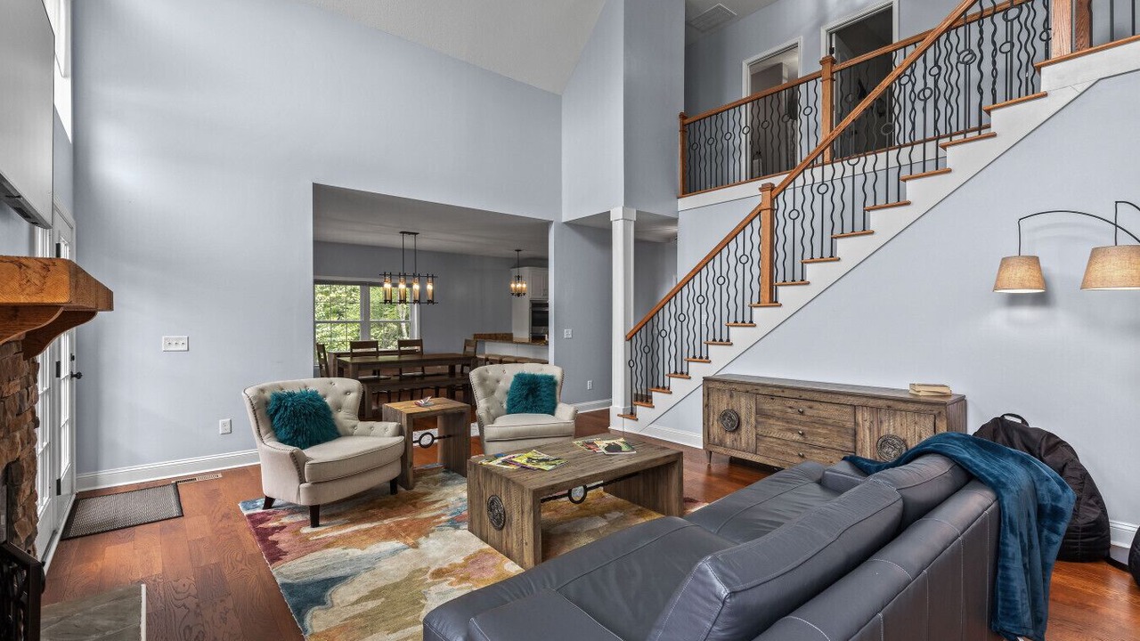 Photo of Livingroom in Cullowhee