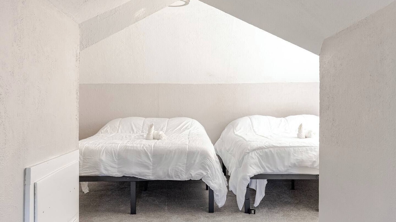 Photo of Bedroom in Euclid