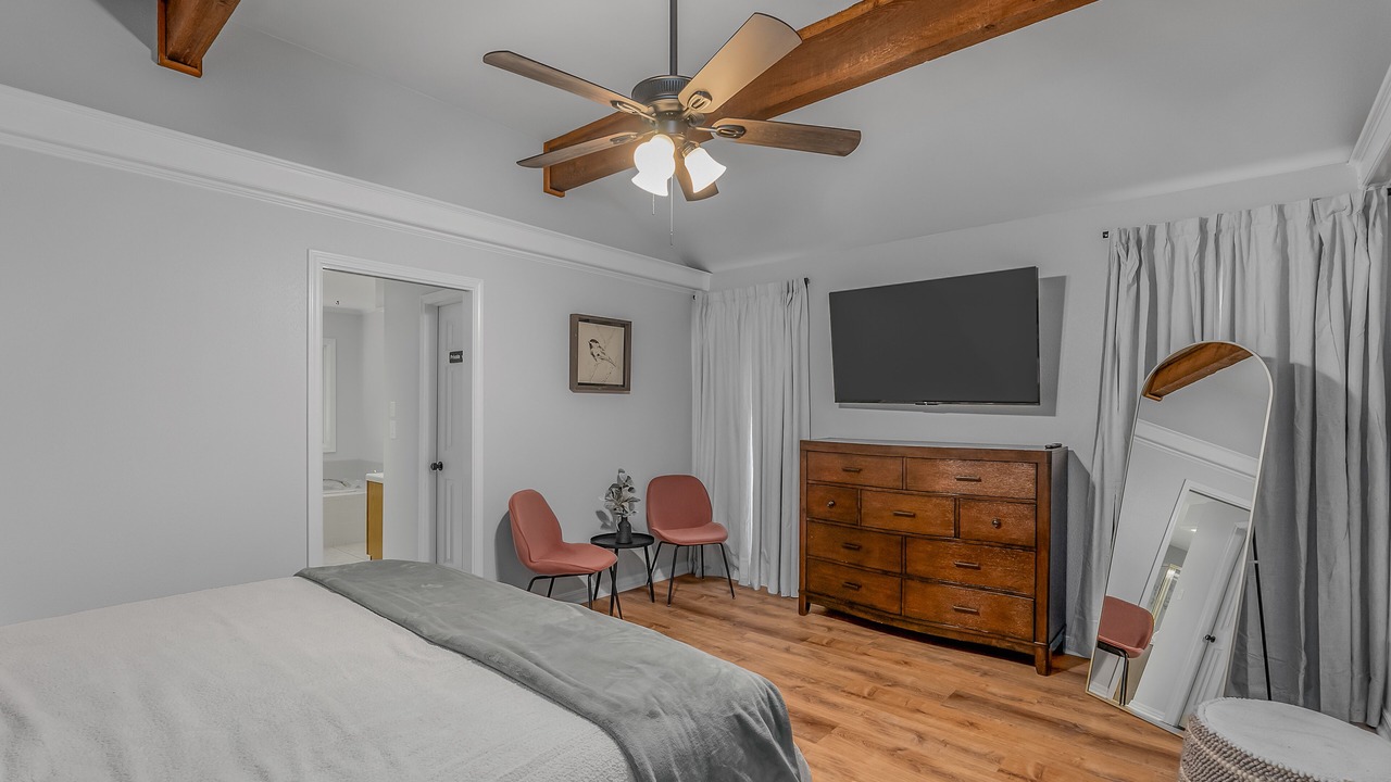 Photo of Bedroom in Shreveport