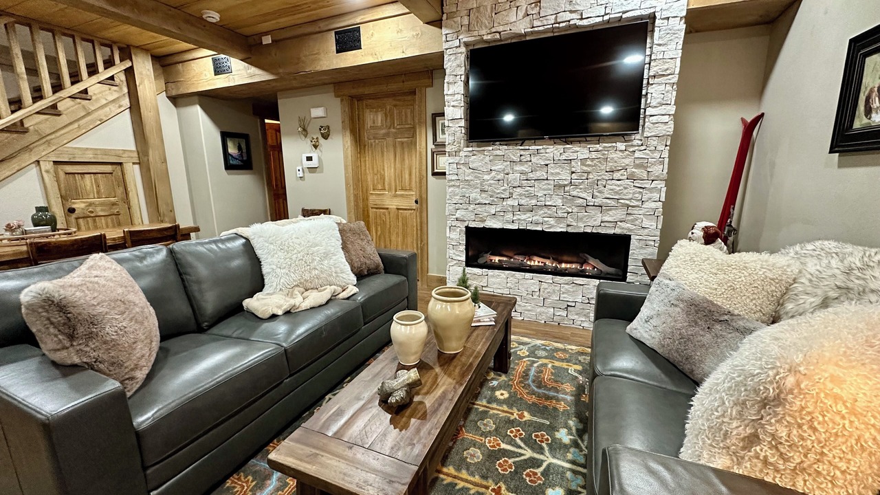 Photo of Livingroom in Angel Fire
