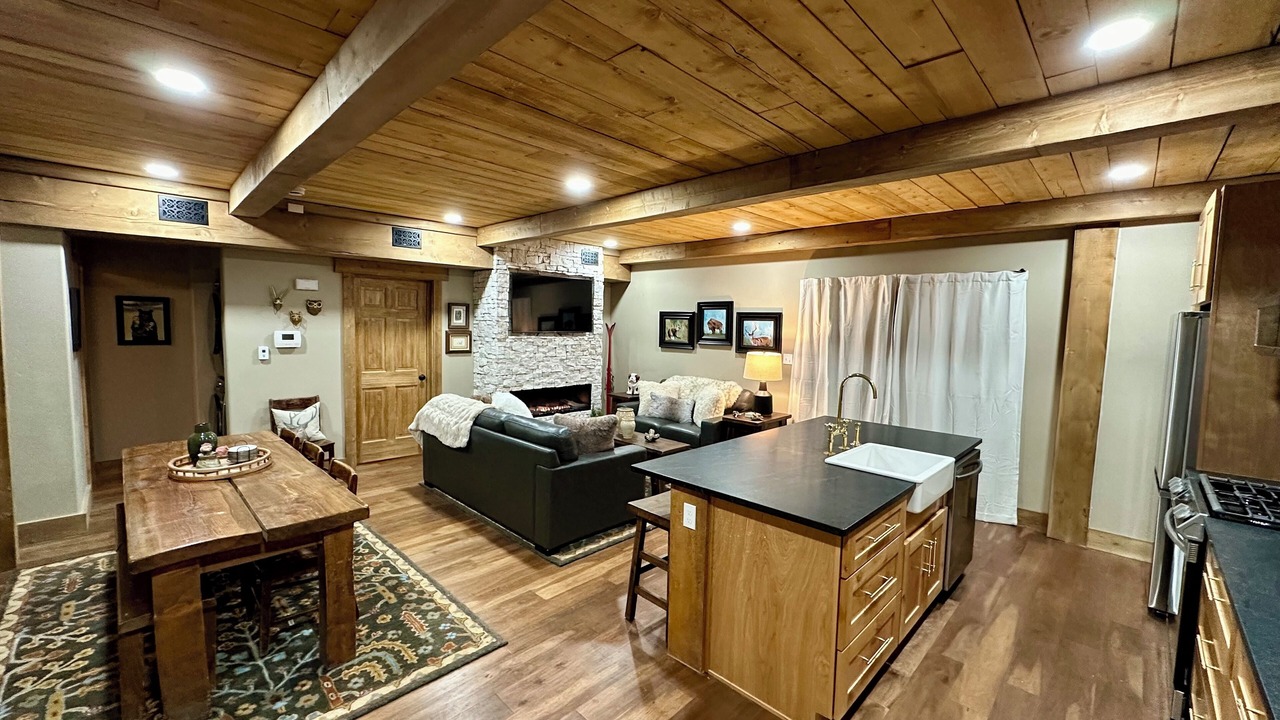 Photo of Livingroom in Angel Fire