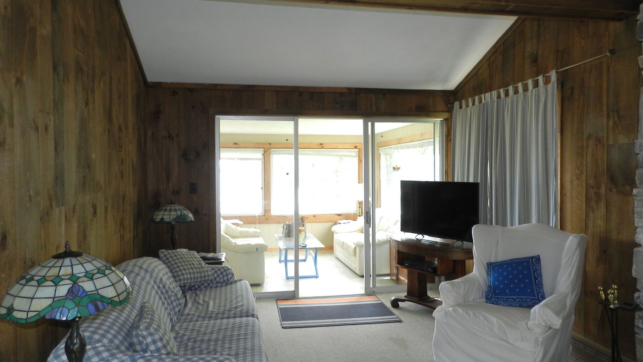Photo of Livingroom in Franklin County