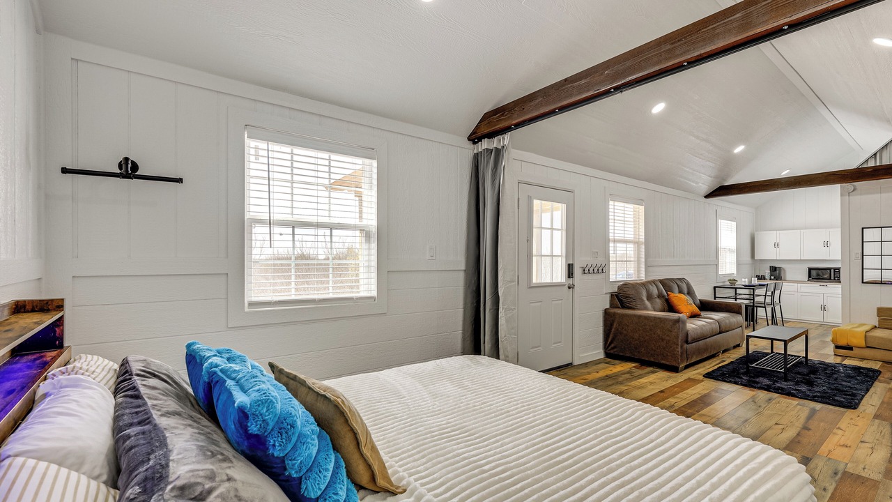 Photo of Bedroom in Cotulla
