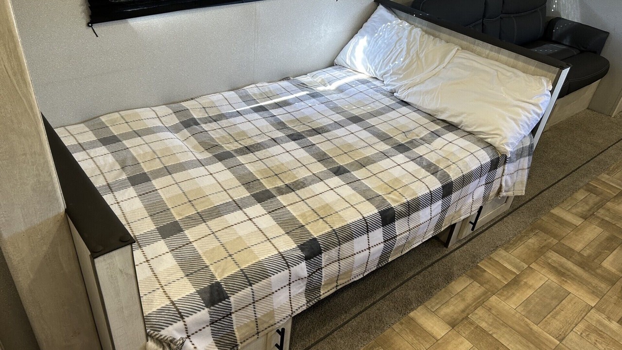 Photo of Bedroom in Tow