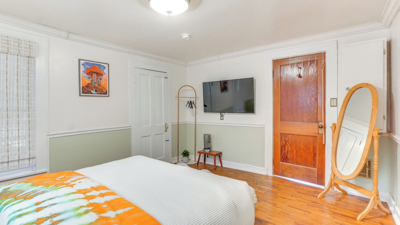 Photo of Bedroom in Eureka Springs Historic District