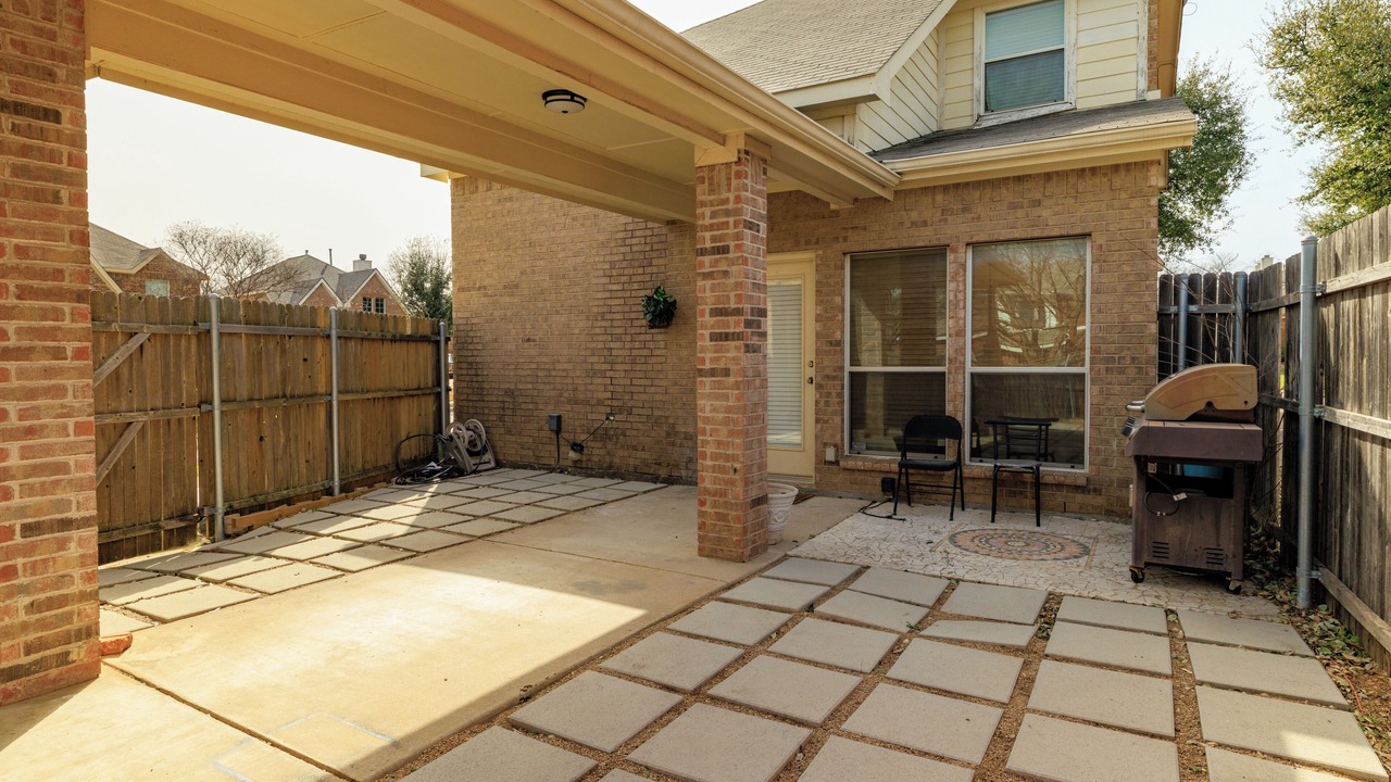 Photo of Patio Balcony in Euless