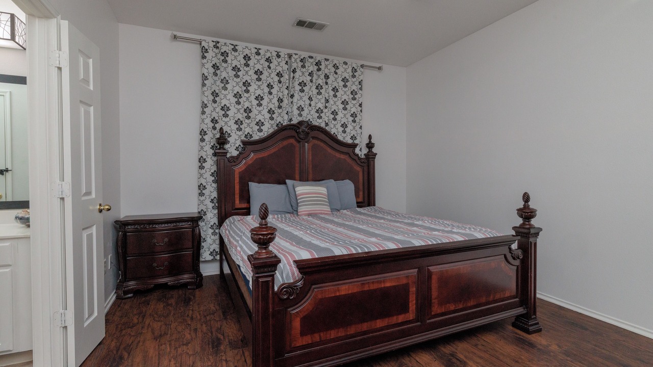 Photo of Bedroom in Euless