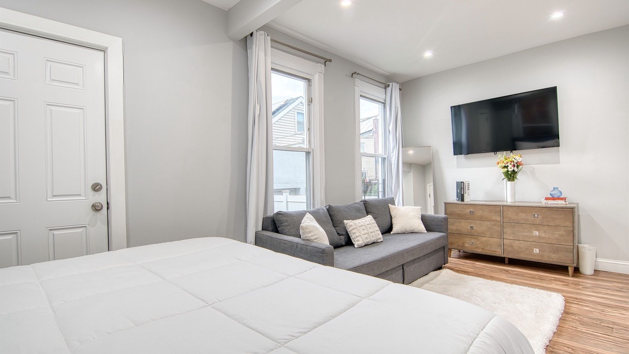 Photo of Bedroom in Kingsbridge