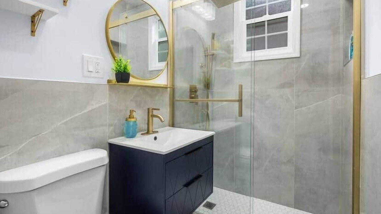 Photo of Bathroom in McGinley Square