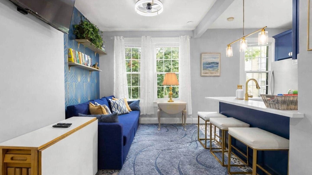 Photo of Livingroom in McGinley Square
