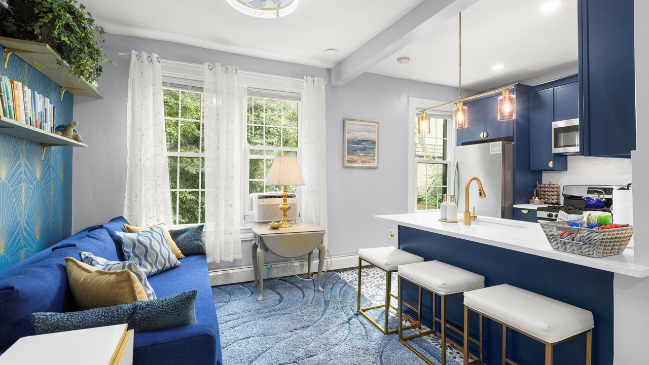 Photo of Livingroom in McGinley Square