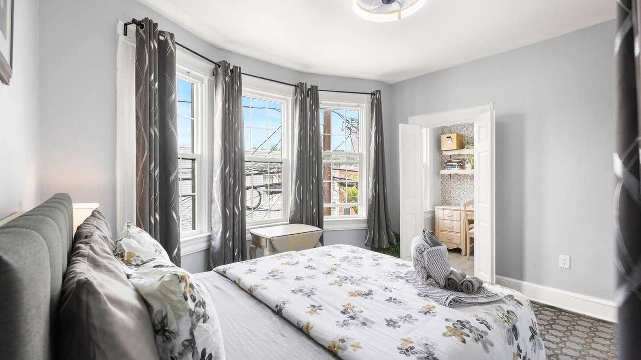 Photo of Bedroom in McGinley Square