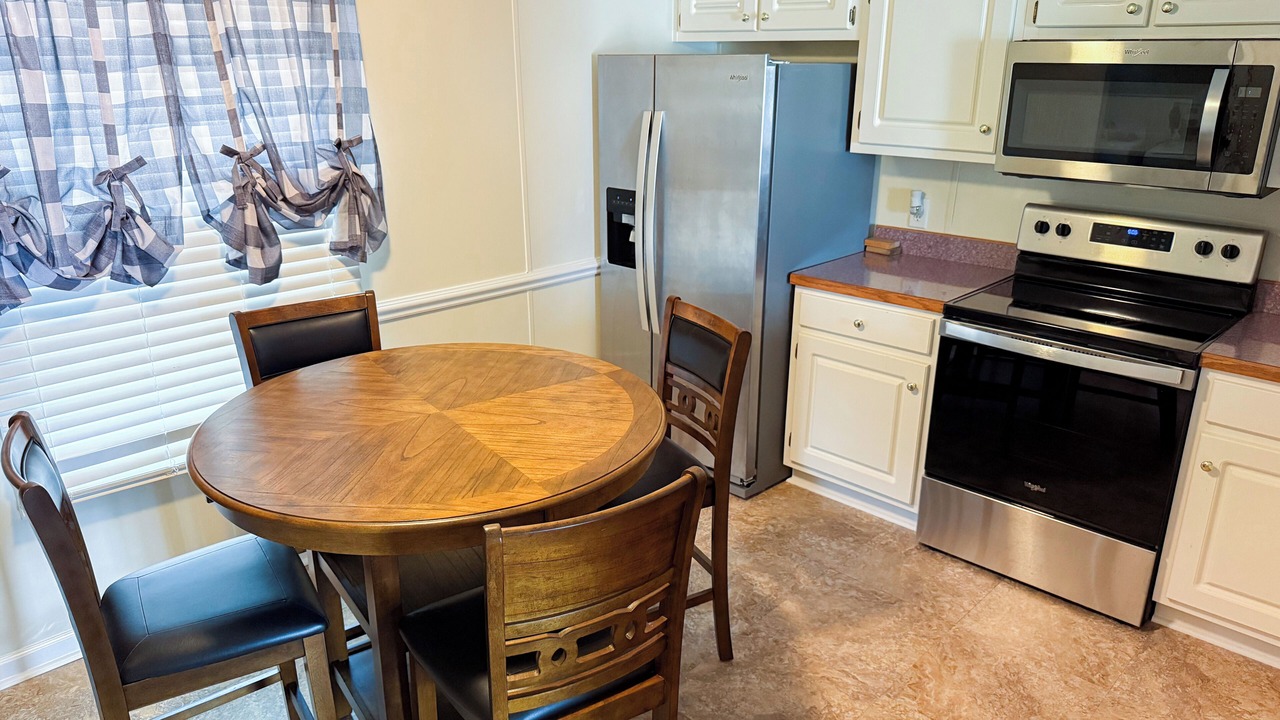 Photo of Kitchen in White Lake