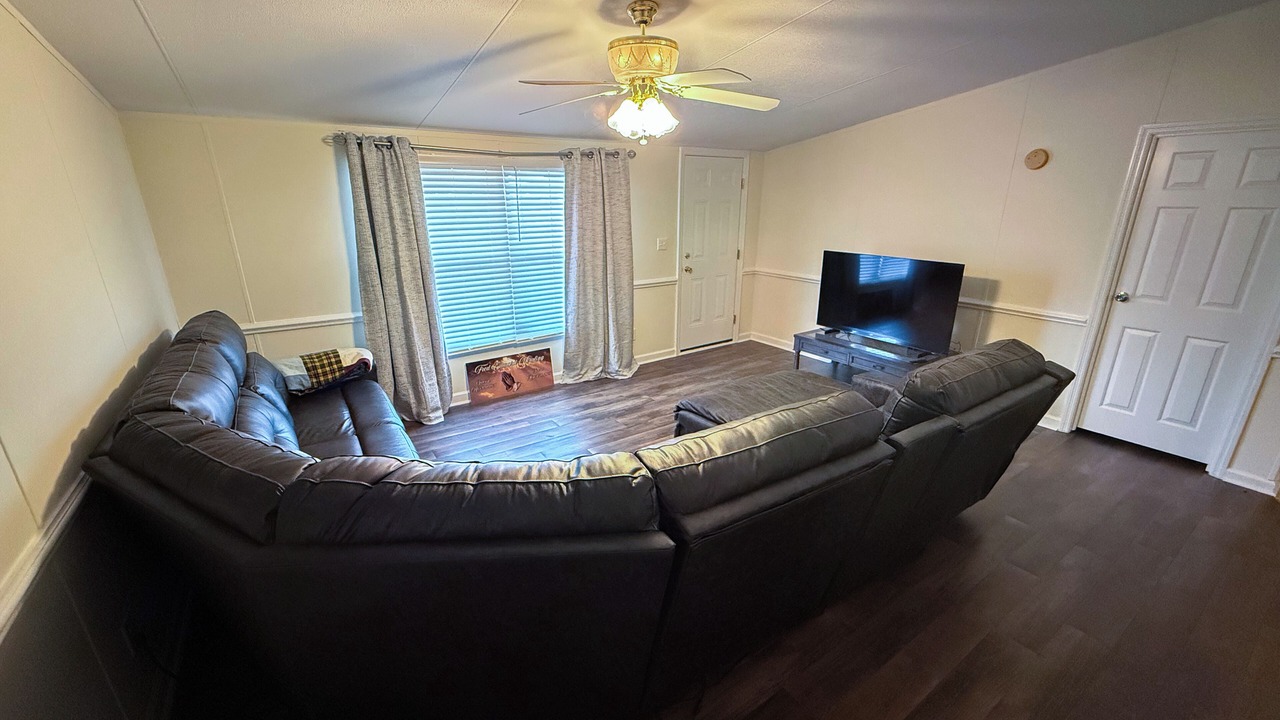Photo of Livingroom in White Lake
