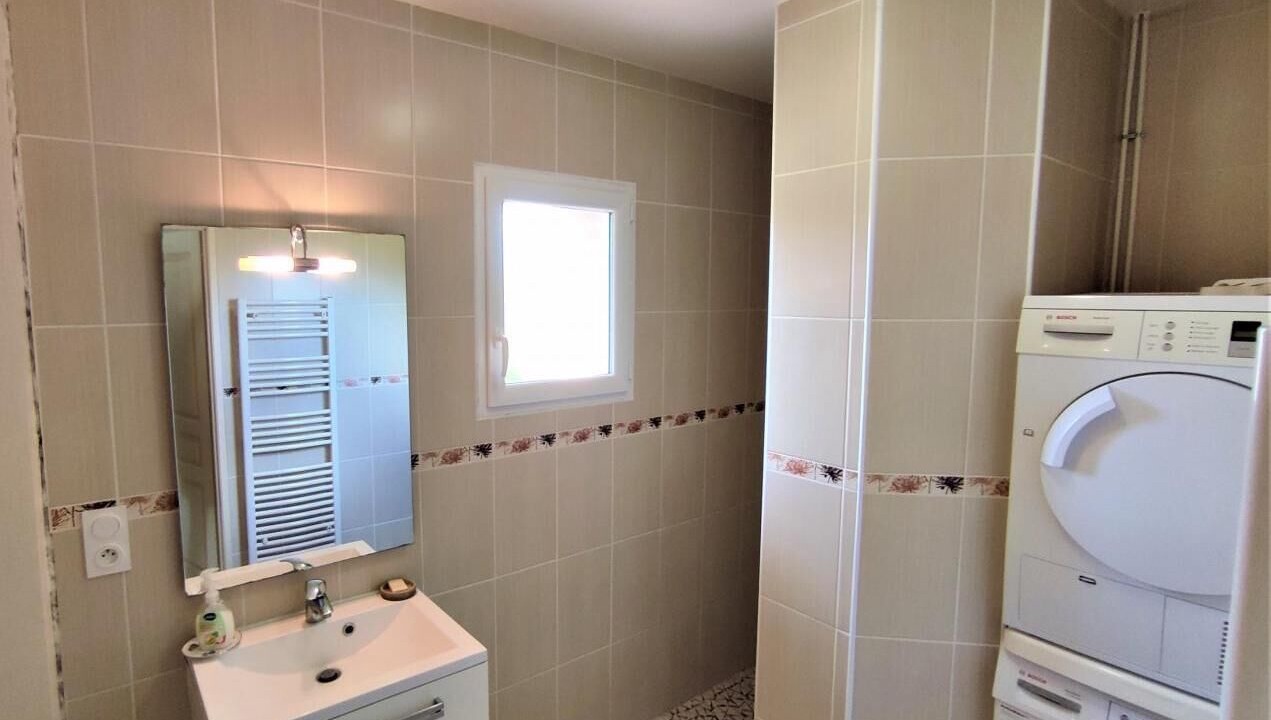 Photo of Bathroom in Criquetot-lʼEsneval