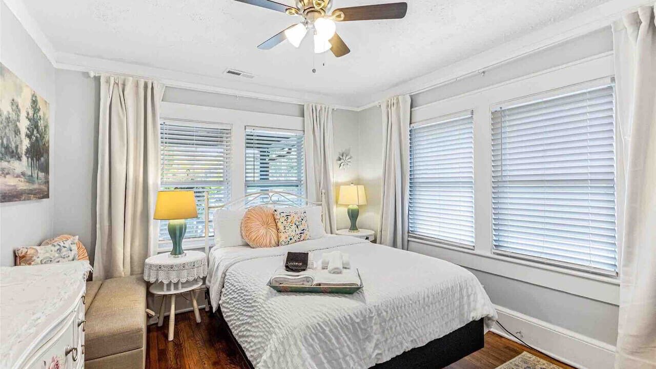Photo of Bedroom in Woodfin