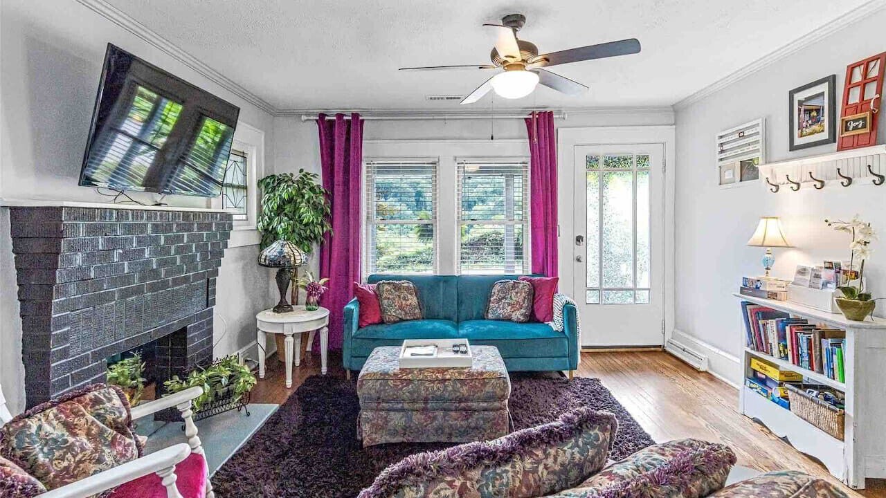 Photo of Livingroom in Woodfin