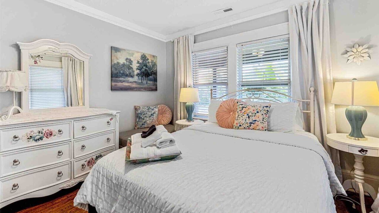 Photo of Bedroom in Woodfin