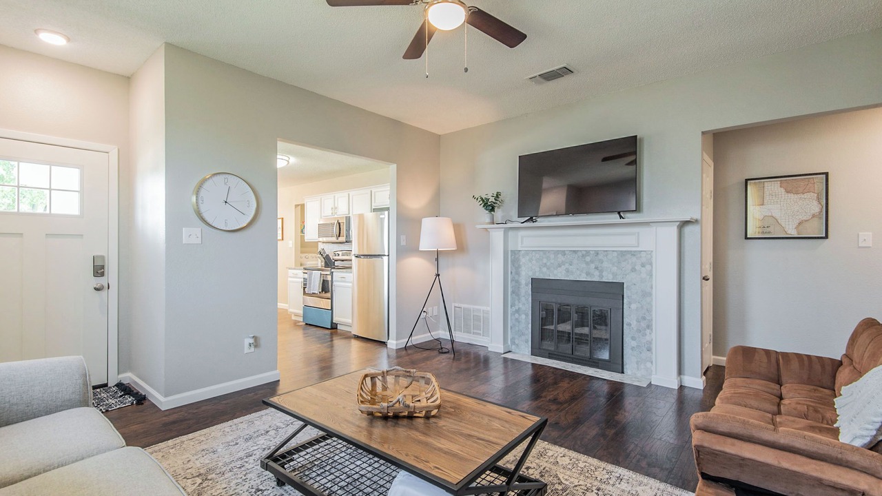 Photo of Livingroom in Burleson