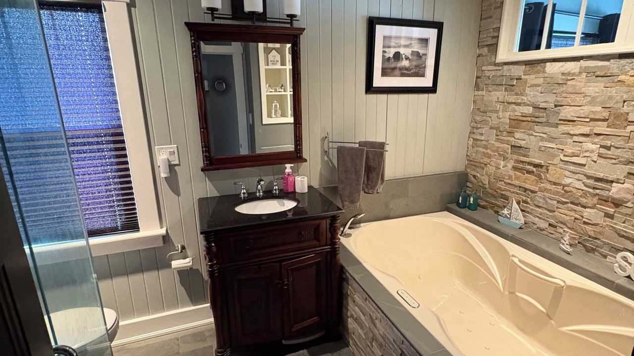 Photo of Bathroom in Crystal Beach