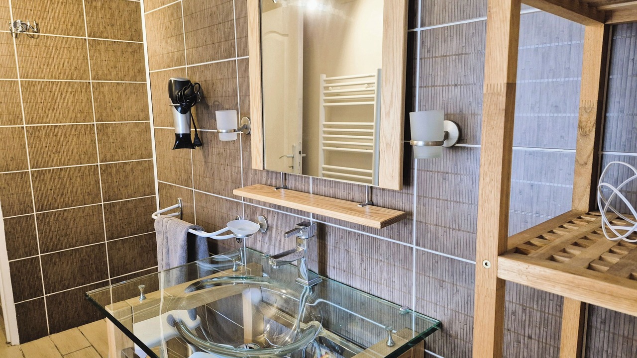 Photo of Bathroom in Tarascon-sur-Ariege
