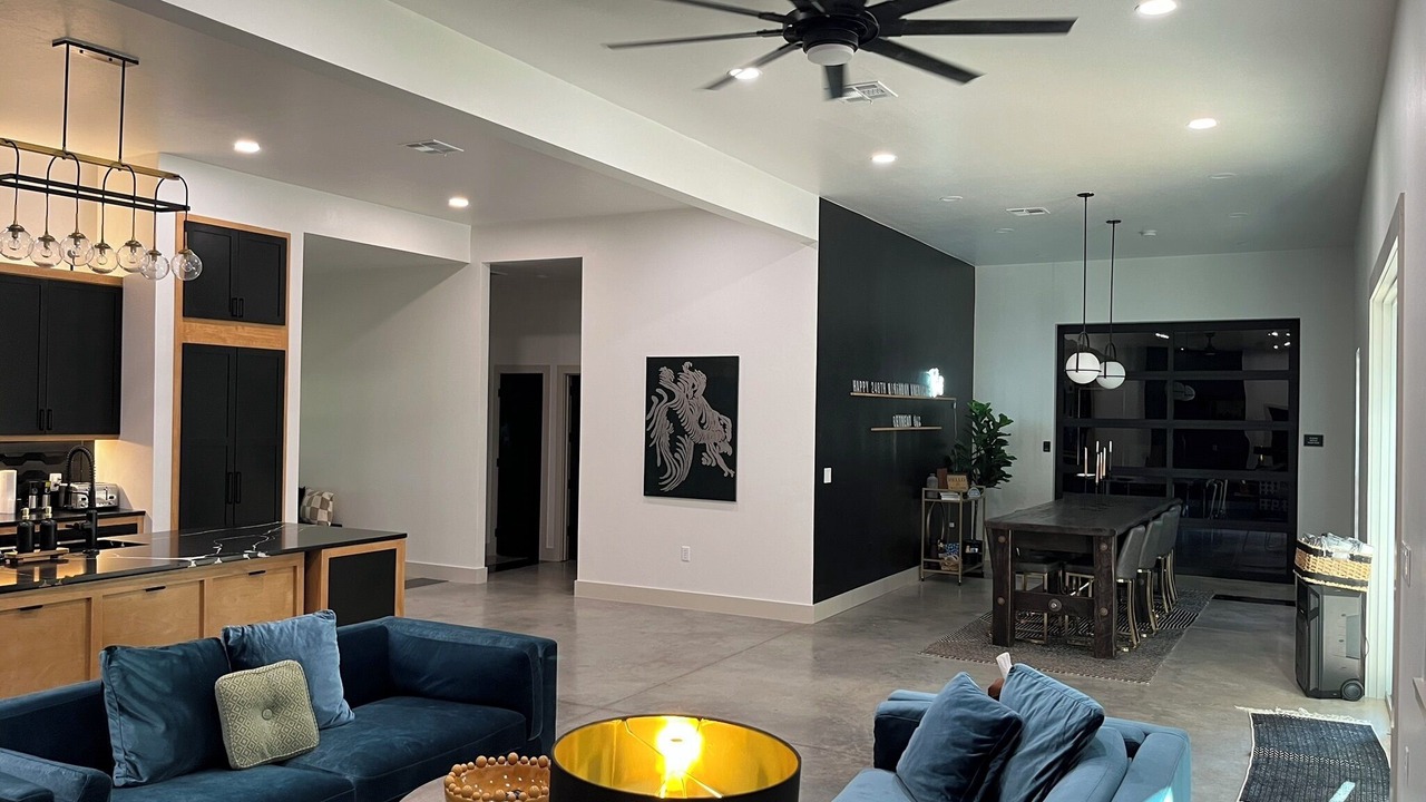 Photo of Livingroom in Oklahoma County