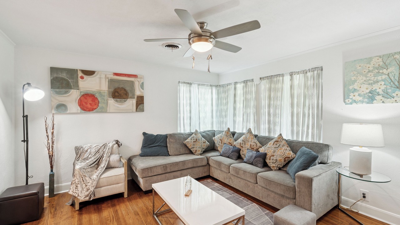 Photo of Livingroom in Irving