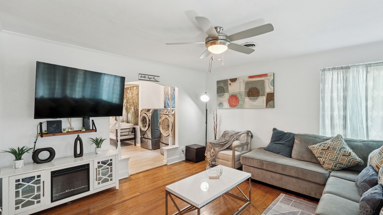 Photo of Livingroom in Irving