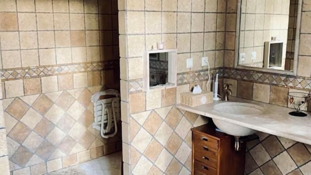 Photo of Bathroom in Avignon