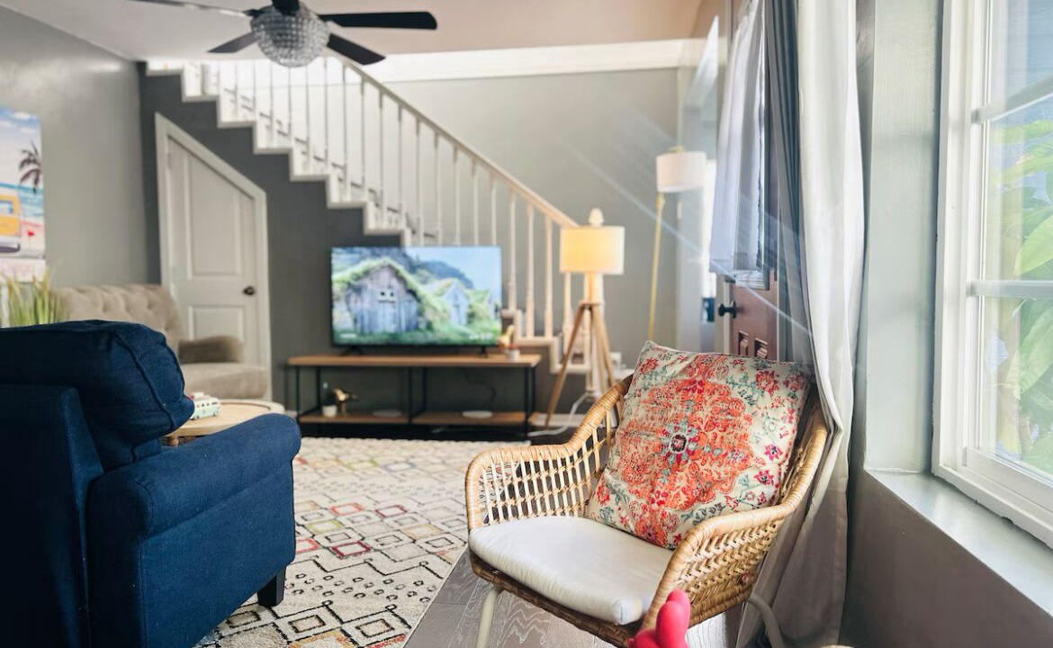 Photo of Livingroom in Golden Hill