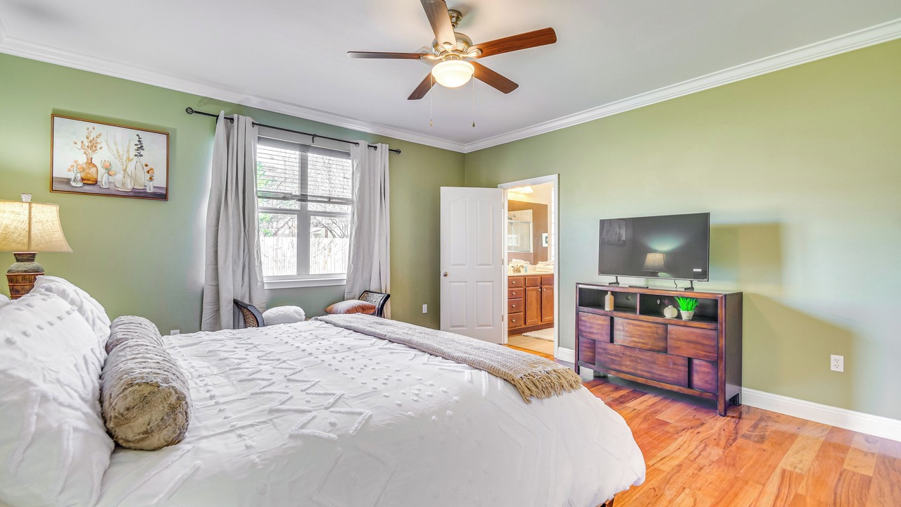 Photo of Bedroom in Mary Esther