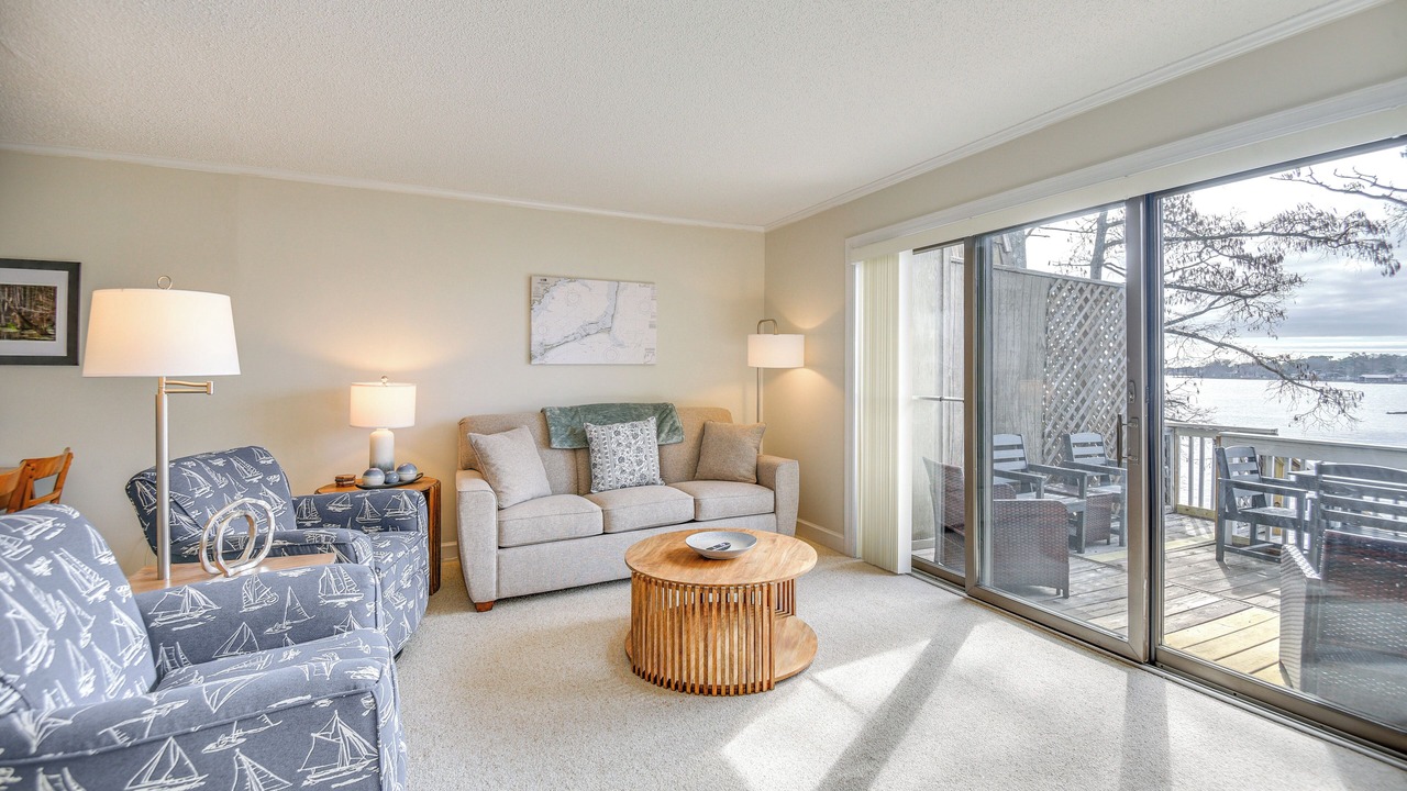 Photo of Livingroom in Elizabeth City
