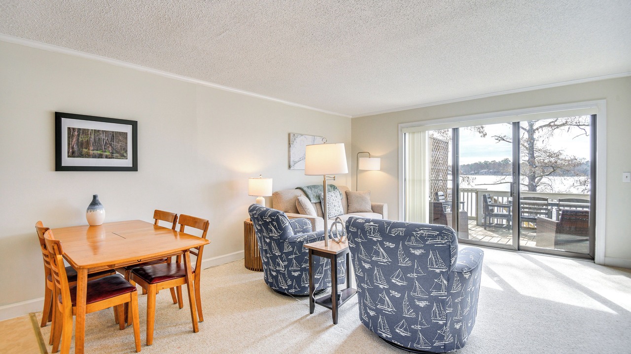 Photo of Livingroom in Elizabeth City
