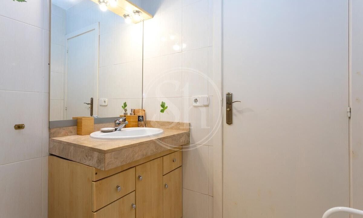 Photo of Bathroom in Sants
