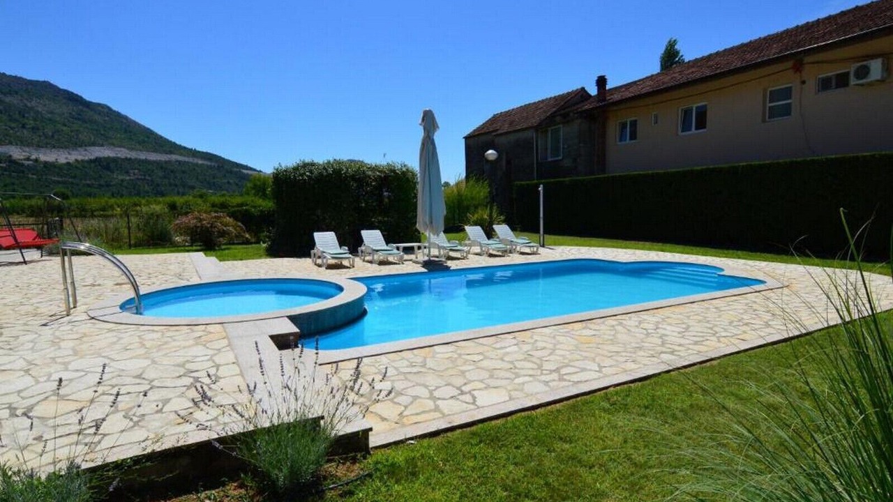 Photo of Outdoor in Dusina