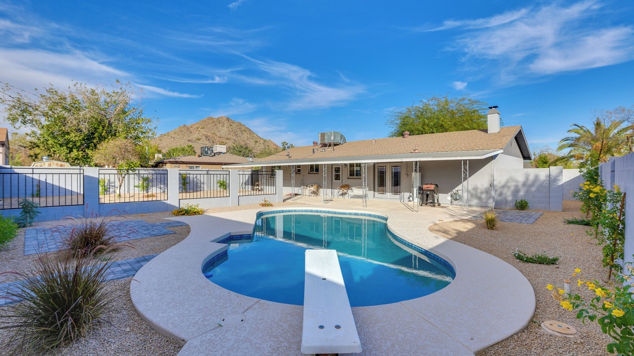 Photo of Others in Paradise Valley Village