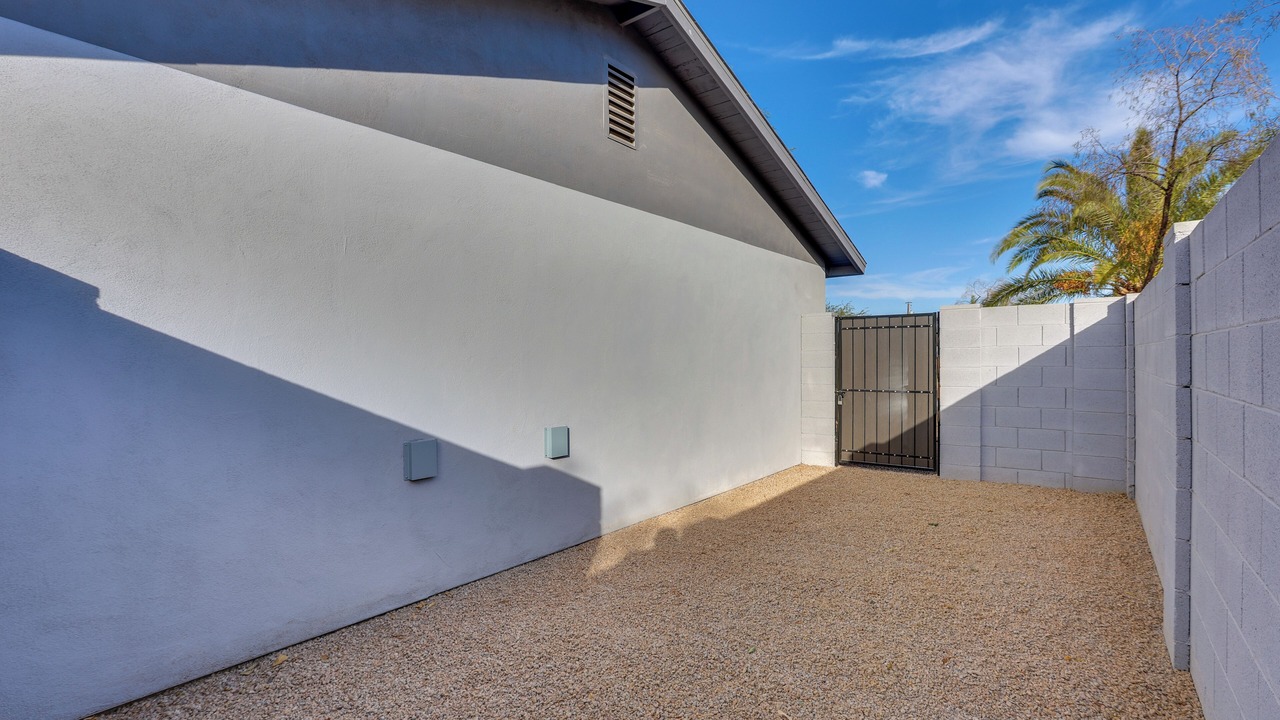 Photo of Outdoor in Paradise Valley Village