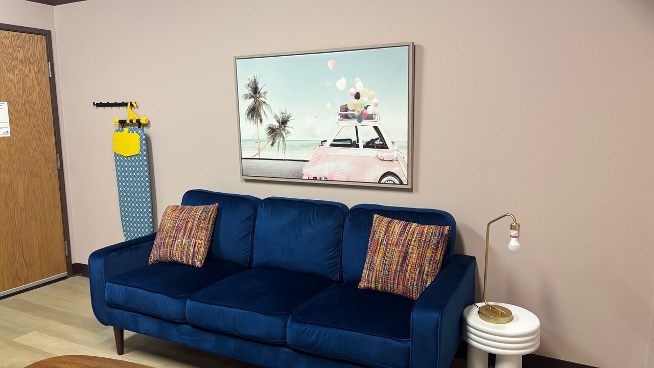 Photo of Livingroom in Cheney