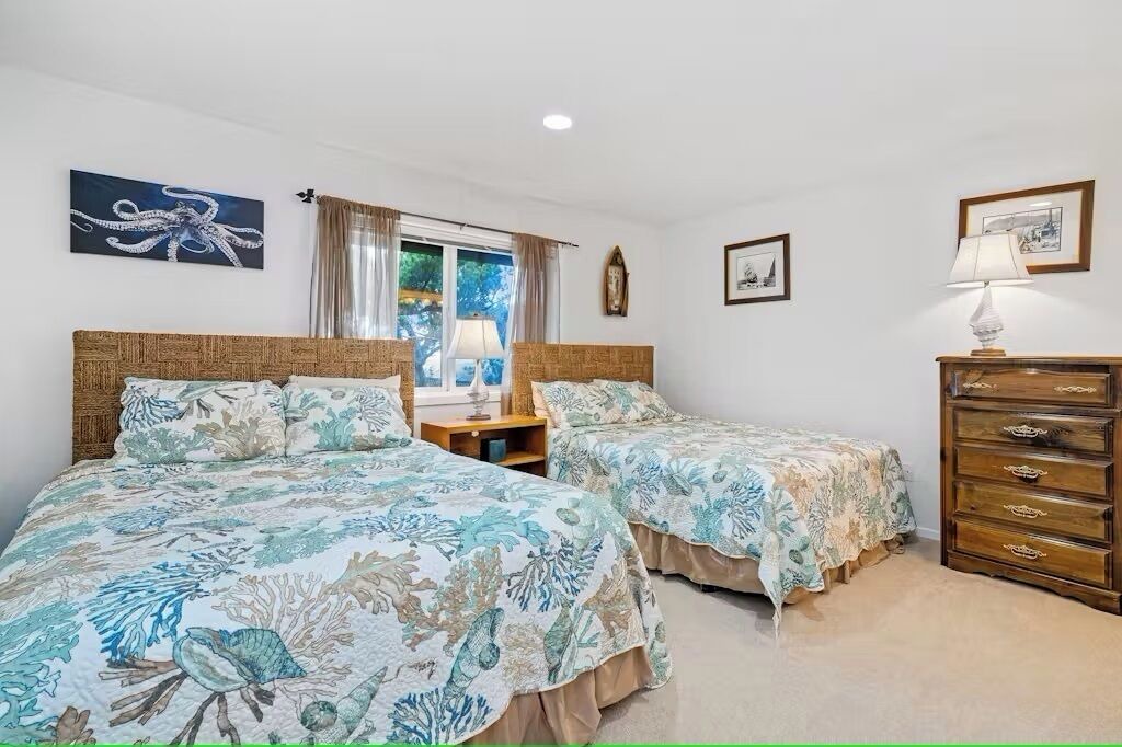 Photo of Bedroom in Rockaway Beach